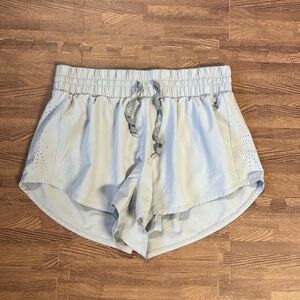 GRAY ATHLETIC SHORTS SIZE MEDIUM